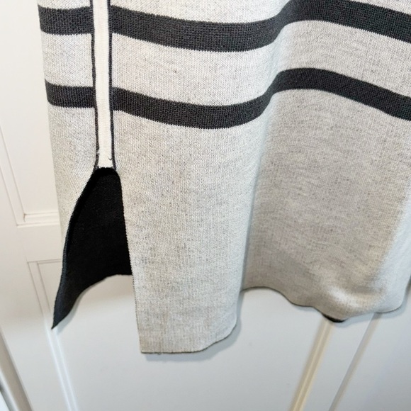 New! Splendid Sydney Cashblend Black/Gray Stripe Reversible Cardigan Sz Large - Picture 10 of 15